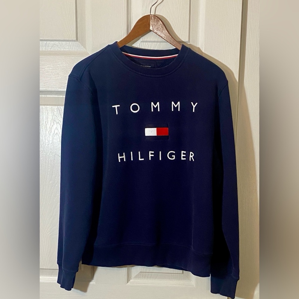 Vintage Medium Tommy Hilfiger Navy embroidered Crewneck Sweatshirt Red White Fla